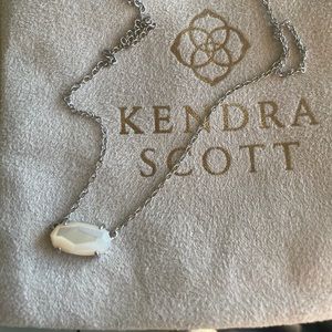 Kendra scott mother of pearl silver necklace